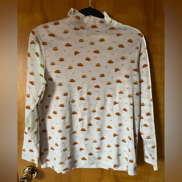 Women’s Turtleneck White With Orange Pumpkins - Picture 1 of 3